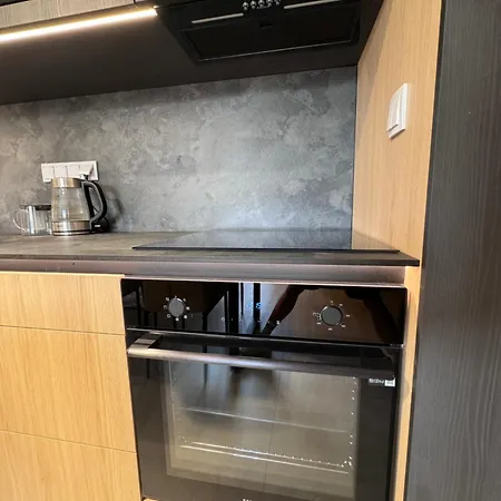 Business And Pleasure Malta Posnania Self Check In 24h 포즈난