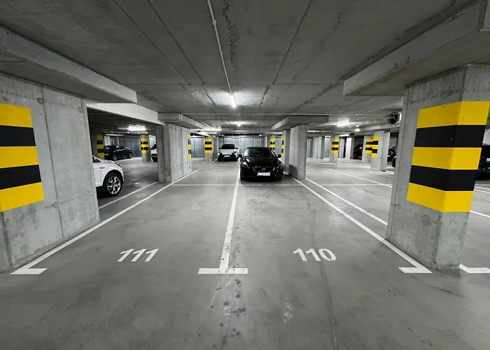 Business And Pleasure Malta Posnania Self Check In 24h * Познань